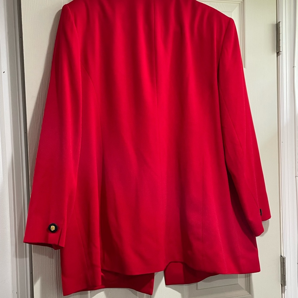 Blazer - Picture 5 of 9